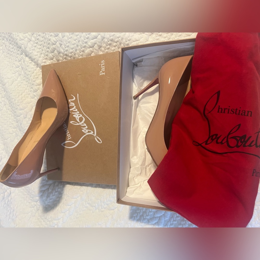 Red bottoms 👠